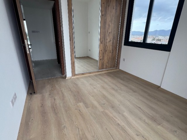 LEFKOŞA/KÜÇÜKKAYMAKLI DA 155 m2 ÇOK GENİŞ 2 TERASLI ASANSÖRLÜ TÜRK KOÇAN SATILIK SIFIR 2+1 PENTHOUSE..0533 859 21 66