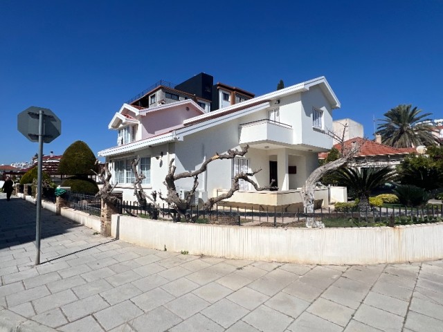 NICOSIA/KÖŞKLÜÇİFTLIK TE TÜRK KOÇAN VERY SPECIAL 4+1 FULLY DETACHED VILLA FOR SALE BUILT ON 680 m2 CORNER LAND.. 0533 859 21 66