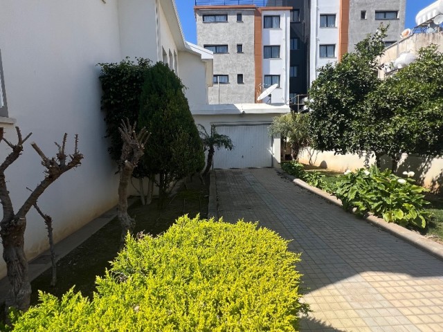 VERY SPECIAL SEMI FURNISHED 4+1 FULLY DETACHED VILLA WITH COMMERCIAL PERMIT FOR RENT ON A 680 m2 CORNER PLOT IN NICOSIA/KÖŞKLÜÇİFTLIK.. 0533 859 21 66