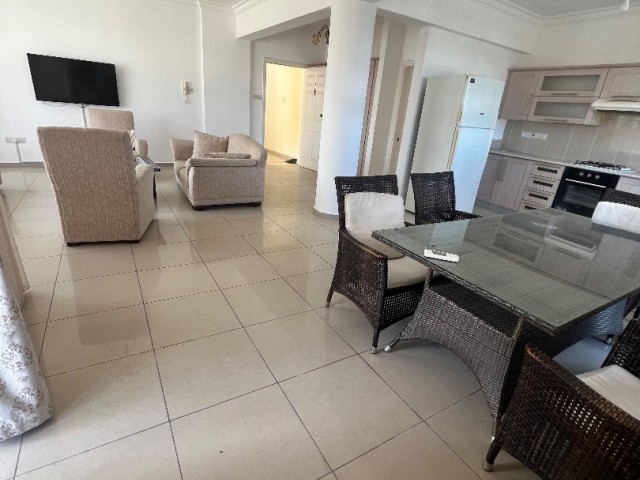 3+1 FLAT FOR RENT IN KYRENIA/LAPTA, FULLY FURNISHED WITH SHARED POOL, NEXT TO THE MARKET..0533 859 21 66