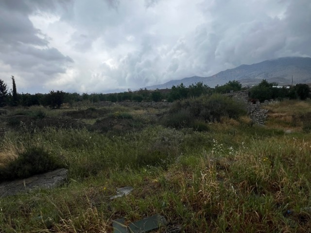 930 m2 LAND FOR SALE WITHIN CONSTRUCTION IN GİRNE/DIKMEN, OPEN FOR DEVELOPMENT, 35% USE, 2 FLOOR PERMISSION..0533 859 21 66