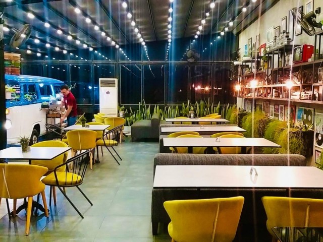 رستوران لوکس 3 طبقه کاملاً همه جانبه برای فروش در فاماگوستا / مرکز سالامیس در یک خیابان بسیار شلوغ.. 0533 859 21 66