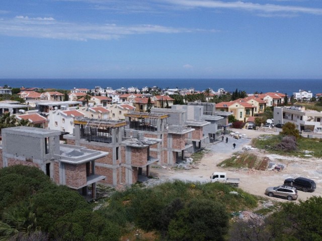 4+1 VOLLSTÄNDIG FREISTEHENDE VILLEN ZUM VERKAUF IN GIRNE/LAPTA MIT BERG- UND MEERBLICK UND PRIVATEM POOL, 200 m VOM MEER ENTFERNT..0533 859 21 66