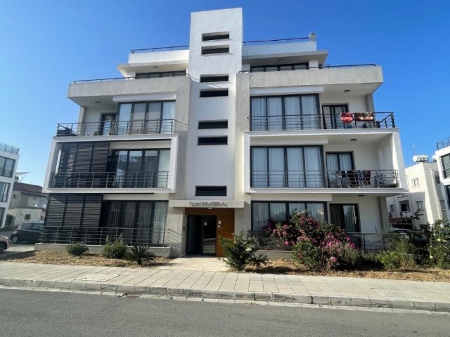 NICOSIA/KÜÇÜKKAYMAKLI, 2+1 PENTHOUSE ZUM VERKAUF NEBEN DEM MAKRO-MARKT, KOMPLETT NEUE LUXUSMÖBLIERUN