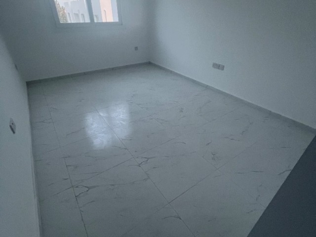 NEW 2+1 FLAT FOR SALE IN NICOSIA/GÖNYELİ, SIDE THE MARKET STOP WITH ELEVATOR..0533 859 21 66