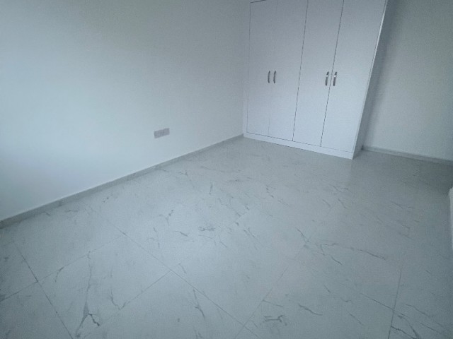 NEW 2+1 FLAT FOR SALE IN NICOSIA/GÖNYELİ, SIDE THE MARKET STOP WITH ELEVATOR..0533 859 21 66