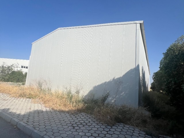 NIE GENUTZTES NEUES 800 m2 großes LAGERHAUS ZUR MIETE HINTER METGİN IN DER INDUSTRIEZONE NICOSIA/HASPOLAT. 0533 859 21 66