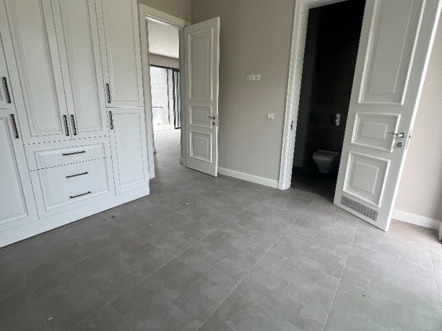 FULLY FURNISHED 2+1 FLAT FOR RENT WITH PRIVATE POOL AND TERRACE NEAR THE OLD COLLEGE IN KYRENIA/BELLAPAİS.. 0533 859 21 66