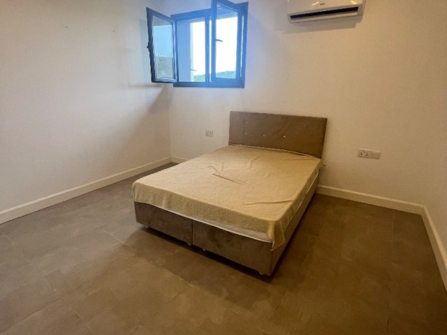 VOLLSTÄNDIG MÖBLIERTE 4+1-WOHNUNG MIT PRIVATEM POOL IN DER NÄHE DER ALTEN COLLEGE IN KYRENIA/BELLAPAİS. 0533 859 21 66