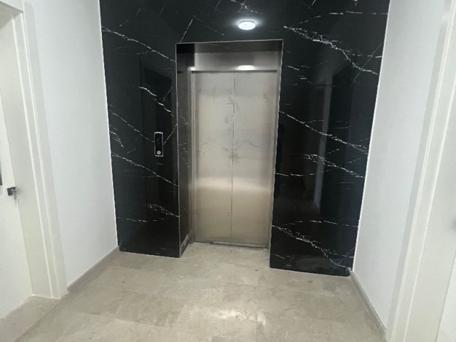 LEFKOŞA/KÜÇÜKKAYMAKLI DA KULLANIMA HAZIR ENSUIT BANYO/WC Lİ ÇOK GENİŞ 100 m2 SATILIK SIFIR 2+1 DAİRE.. 0533 859 21 66