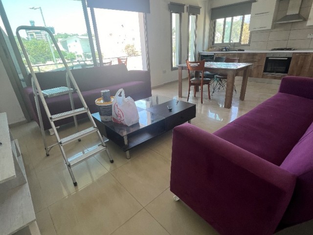 TÜRKISCHES KOÇAN, KOMPLETT MÖBLIERTE, SEHR GERÄUMIGE 2+1-WOHNUNG ZUM VERKAUF IN NICOSIA/ORTAKÖY GEGENÜBER DEM DEREBOYU CD SO PASHA HOTEL..0533 859 21 66