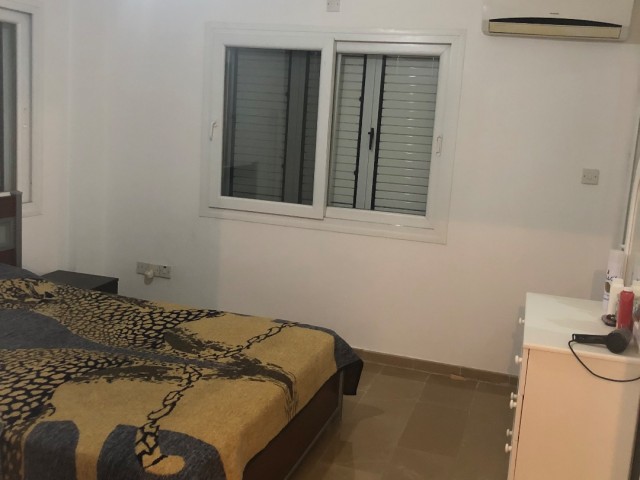 GİRNE/ALAGADİ DE 850 m2 ARSA İÇERİSİNE KURULU 250 m2 KAPALI ALANLI FULL EŞYALI SATILIK 4+1 TAM MÜSTAKİL VİLLA..0533 859 21 66