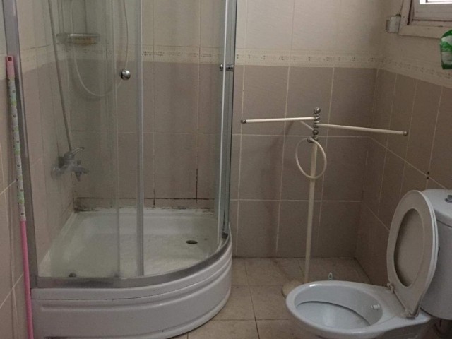 145m2 good condition flat in Metehan