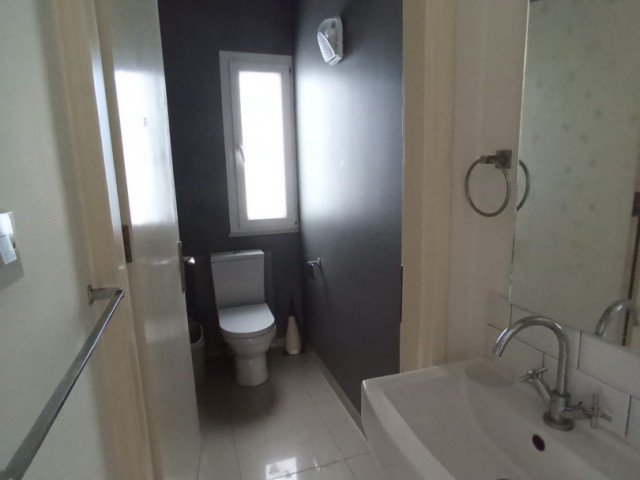 Gönyeli 3+1 flat for rent