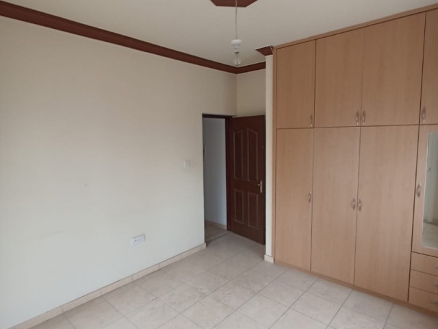 Flat For Sale in Küçük Kaymaklı, Nicosia