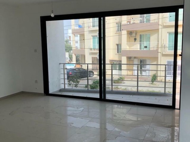 Lefkoşa,Kızılbaş bölgesinde 2+1 ,90m2 büyüklüğünde,Kaliteli malzeme ve kaliteli işçilik ile inşa edilmiş TÜRK MALI  Daireler siz değerli müşterilerimizi bekliyor.