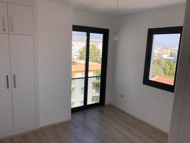 Penthouse For Sale in Küçük Kaymaklı, Nicosia