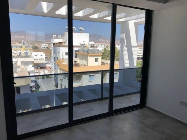 Penthouse For Sale in Küçük Kaymaklı, Nicosia