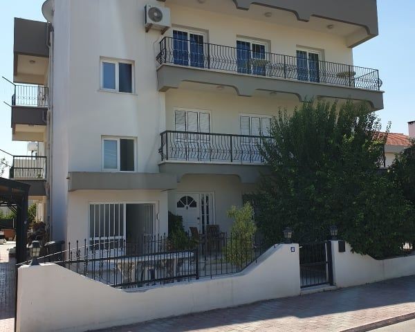 Yenikent ziraat bankası arkasında 190 m2 kız öğrenciye kiralık 3+1 daire