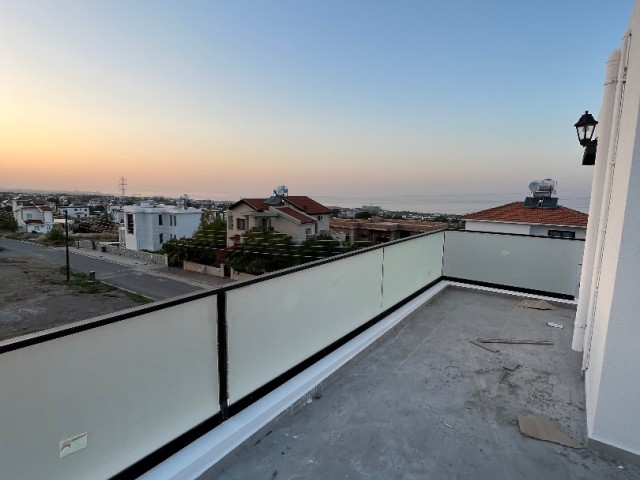 4+1 villa with pool for sale in Kyrenia Çatalköy