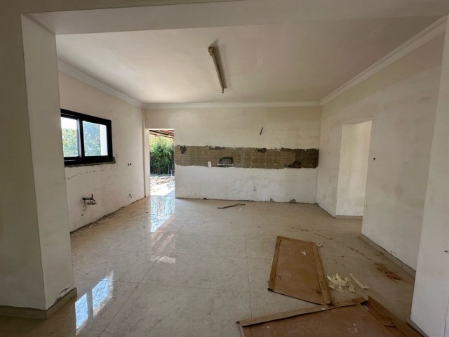 ‼️410 M2 FULLY DETACHED WITH GIANT GARDEN AND EVERYTHING UNDER RENOVATION PHASE 3+1 ‼️