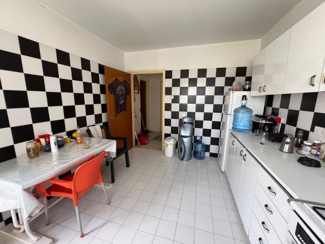 3+1 130m2 FLAT FOR SALE IN THE MOST CENTRAL LOCATION OF NICOSIA, AGAINST MOLTO