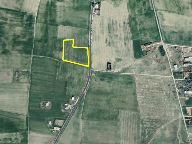 13.5 acres of land on Dörtyol main road