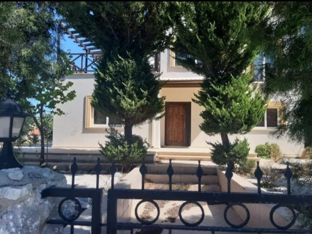 Villa for sale in Girne Arapköy region