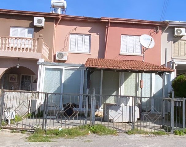 3+1 Maisonette-Haus zum Verkauf in der Region Nikosia Taşkınköy