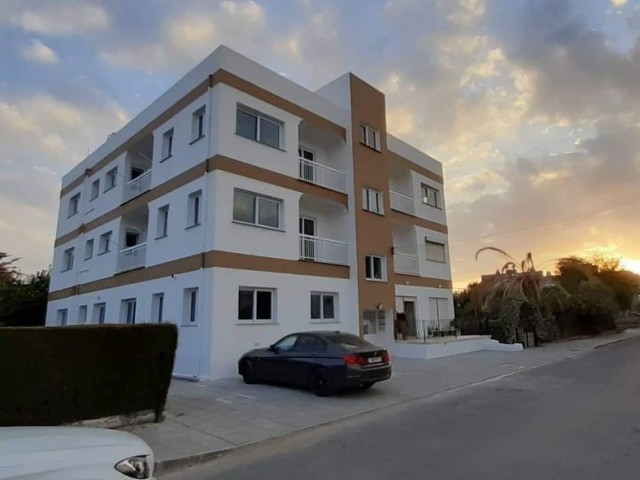 Ruso Stadyumu Arkası﻿- Küçük Kaymaklı Apartman Dairesi ( 3+2 Türk Malı )