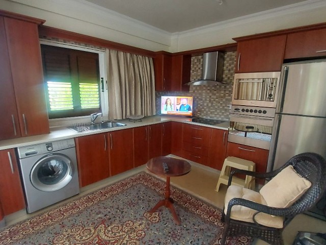 READY TO MOVE IN GIRNE ÇATALKÖY 3+2 LARGE GARDEN WITH ITS OWN GARDEN JACUZZI