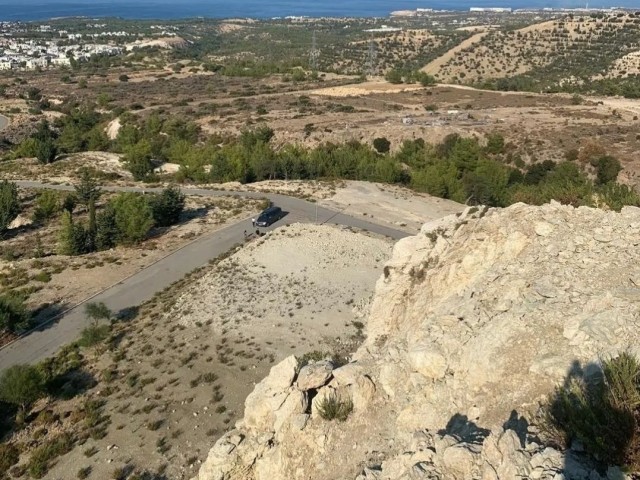 STANDORT: ÇATALKÖY KOÇAN: TÜRK KOÇANLI BLICK: Ununterbrochener Blick auf die Berge und das Meer Das Grundstück besteht aus 31 Parzellen und die gesamte Grundstücksunterteilung und 