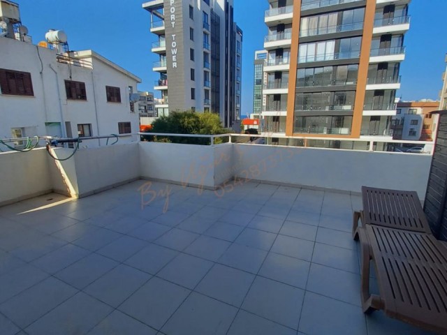 2+1 PENTHOUSE ZUM VERKAUF IM KYRENIA CENTER