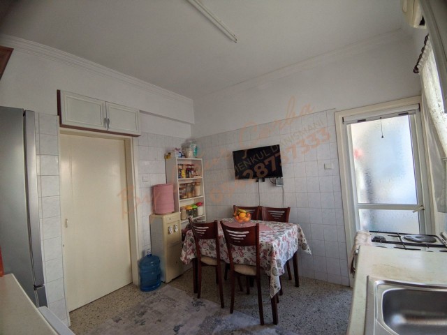 ORTAKÖY SATILIK 3+1 GENİŞ DAİRE