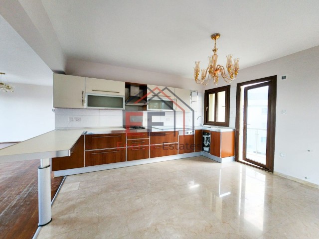 3+1 PENTHOUSE, FOR SALE. GIRNE. CENTER