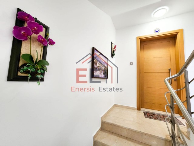 3+1 PENTHOUSE, FOR SALE. GIRNE. CENTER