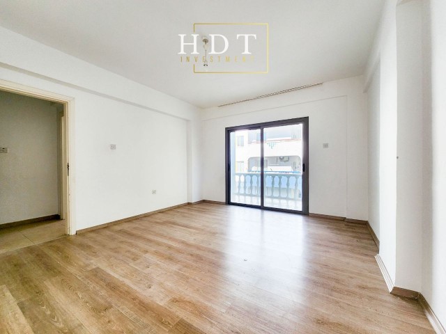 3+1 GROSSE WOHNUNG. 260 M² FLÄCHE