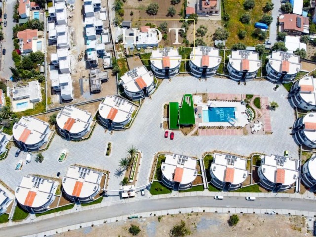  2+1 FLAT FOR SALE IN A COMPLEX WITH POOL