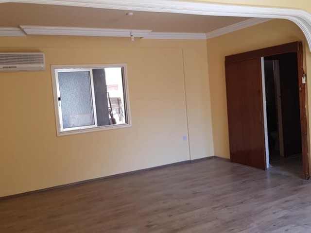 Detached House To Rent in Göçmenköy, Nicosia