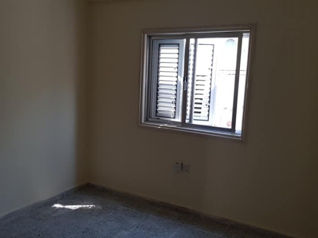 Detached House To Rent in Göçmenköy, Nicosia