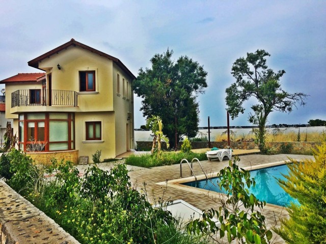 Villa  in Alsancak, Kyrenia