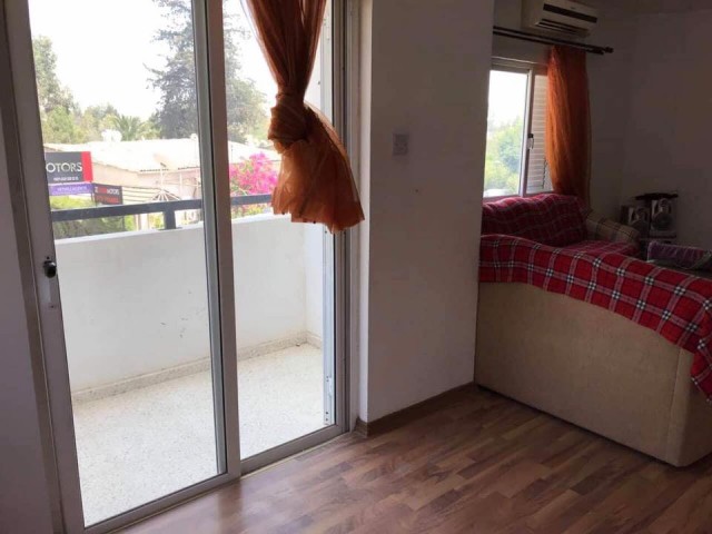 LEFKOŞA KÜÇÜK KAYMAKLI TERMİNAL BÖLGESİNDE 3+1 KİRALIK FULL EŞYALI DAİRE.