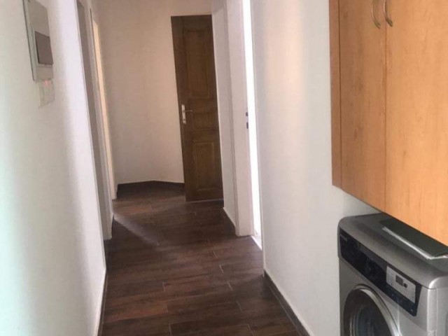 GÖNYELİ DE  ÖZENLE  YAPILMIŞ  MODERN   3+1  DAİRE 