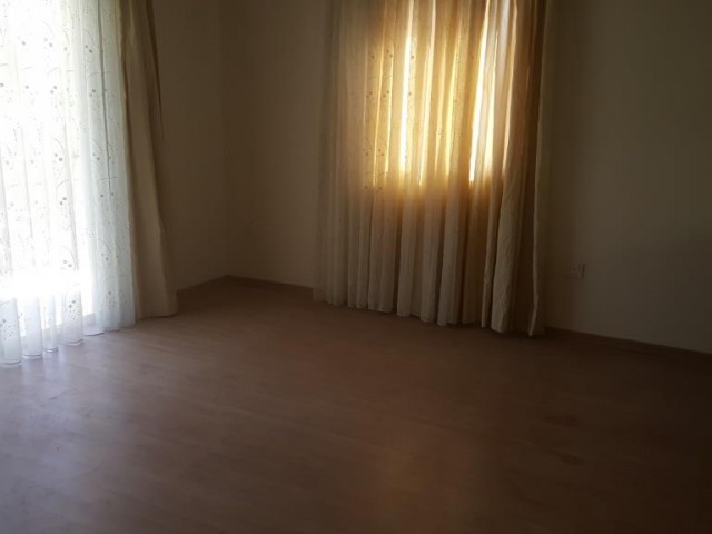 Flat To Rent in Köşklüçiftlik, Nicosia