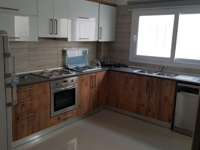 LEFKOSA ORTAKÖY 3+1 FULL EŞYALI ZEMİNKAT DAİRELER.