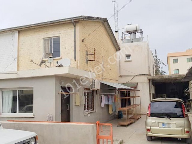 Detached House To Rent in Göçmenköy, Nicosia