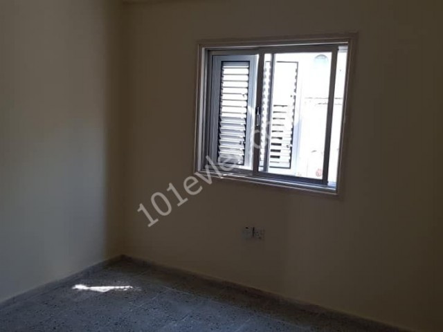 Detached House To Rent in Göçmenköy, Nicosia