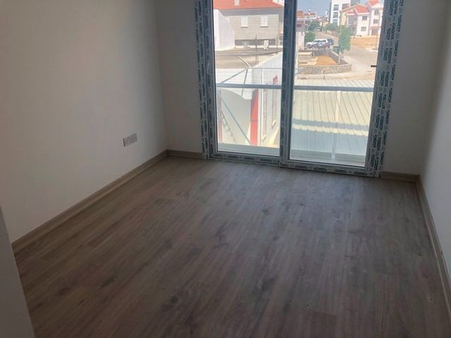 ALL TAXES PAID ON MITRE 1.FLOOR APARTMENT ** 