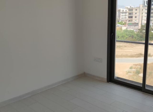 DEREBOYUNA YÜRÜYÜŞ MESAFESİNDE SATILIK 90M2 KAPALI 90 M2TERAS ALANINA SAHİP TÜRK KOÇANLI LÜKS PENTHOUSE MODERN MİMARİ 1.SINIF İSCİLİGE SAHİP 82.000 STG YE SAHİP OLABİLİRSİNİZ…