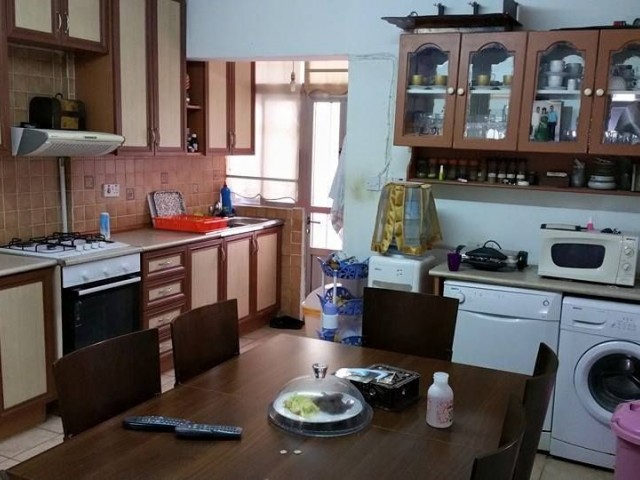 Detached House For Sale in Göçmenköy, Nicosia